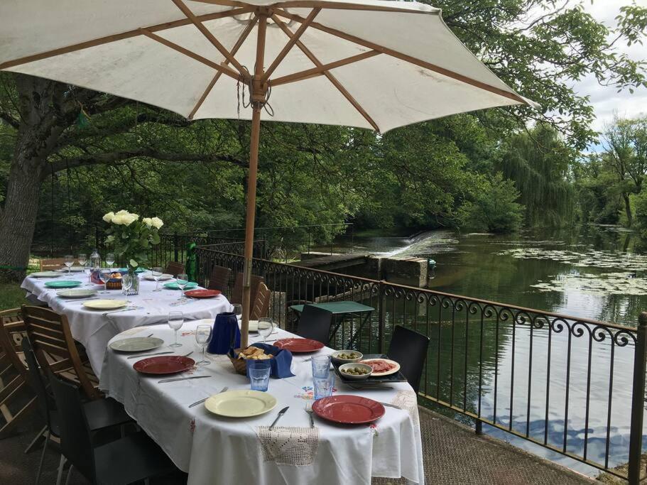 Magnifique Moulin Proche Chablis, Jacuzzi Et Riviere Annay-sur-Serein Exterior foto