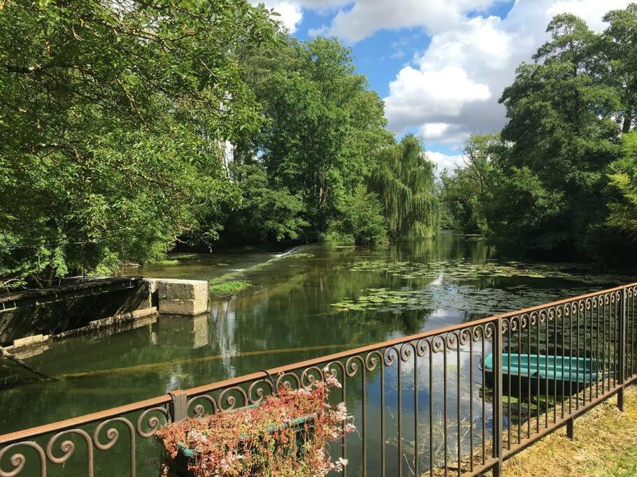 Magnifique Moulin Proche Chablis, Jacuzzi Et Riviere Annay-sur-Serein Exterior foto